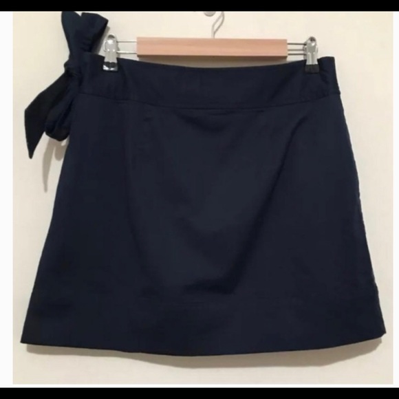 Vineyard Vines navy skirt with detachable bow sz 6 - Picture 1 of 4